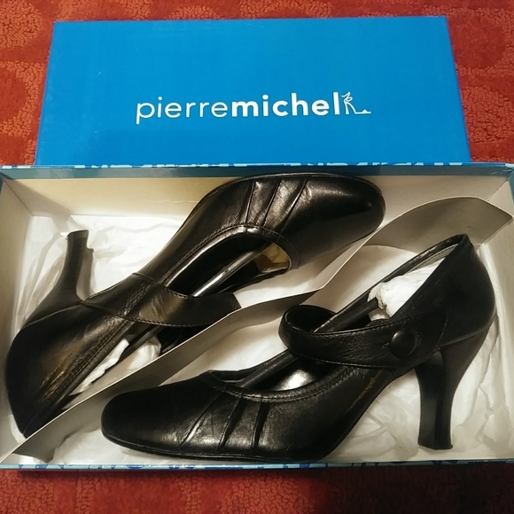 Pierre Michel heels size 6.5 B. - Picture 8 of 14